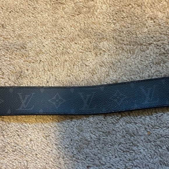 Men’s BLK Louis Vuitton reversible belt. Excellent condition with box and duster - Picture 6 of 9